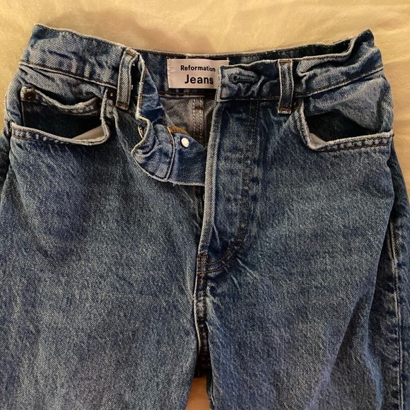 REFORMATION CYNTHIA RELAXED STRAIGHT CROP LEG JEAN - Picture 3 of 3